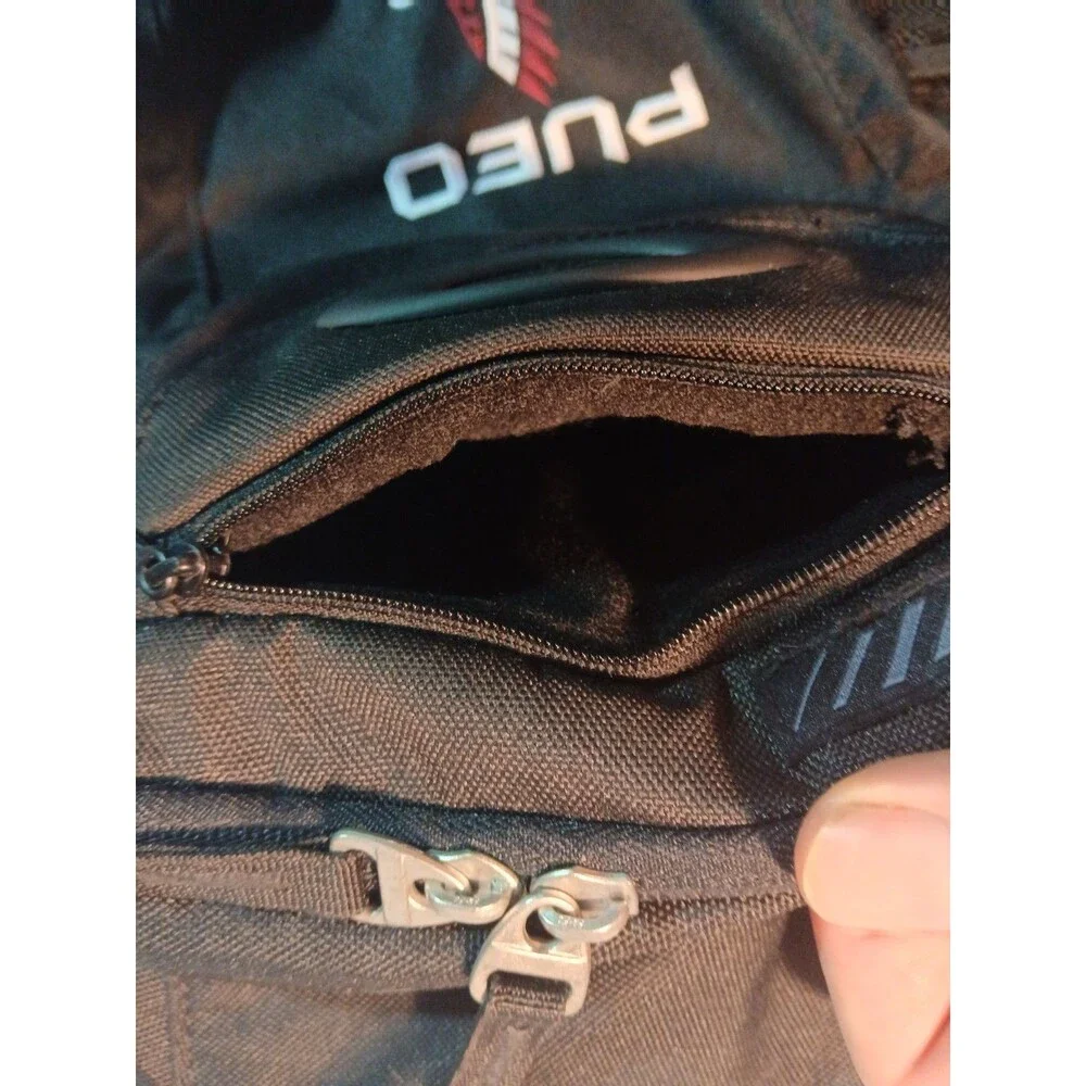 Oakley Black Backpack Pueo Logo Volleyball Hiking Outdoor bag Glasses Pocket
